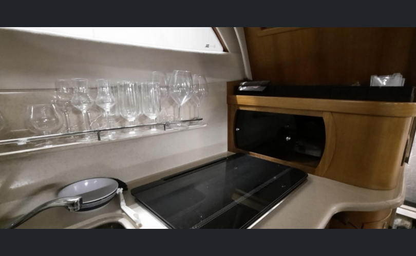 Galeon 330 Fly-kuva-2